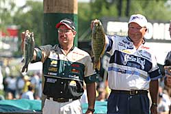 (LR) Denny Brauer - Mike Gofron - Freshwater Doubles Final weigh-in - 2004 Great Outdoor Games (Gold)