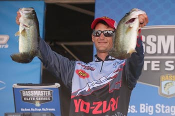 South Carolina's Brandon Cobb leads going into Championship Sunday of the Bassmaster Elite at Lake Hartwell with a three-day total of 55 pounds, 6 ounces.                                                                                                                                                        Photo by  Seigo Saito/B.A.S.S.