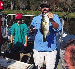 Smaller-sized fish can be held like this.