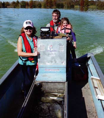 The best boats have large live wells that pump lake water continually as this one.