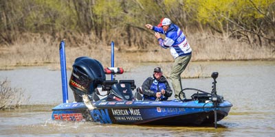 MLF pro Alton Jones entered Period 3 of the day battling for survival, but then piled up 26-12 in the final 2 ½ hours of  competition to finish the Knockout Round on top with 49-1.(