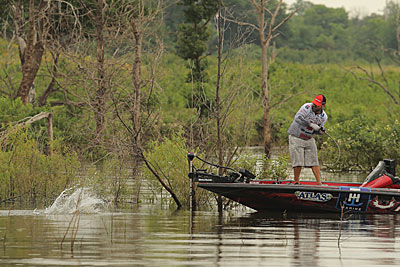 Bassmaster Elite Series angler Greg Hackney won the 2016 BASSFest at Lake Texoma, where the water level was higher than normal. He concentrated on flooded cover along the original shoreline. Photo by B.A.S.S./Seigo Saito