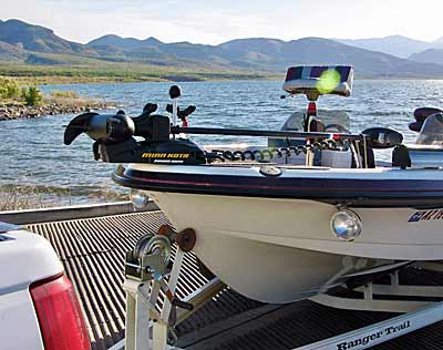 Lights are important at night. We went fishing with Art Chamberlin on Roosevelt one night and he has these lights mounted right on the bow. We make do with the brightest spotlight we can find.