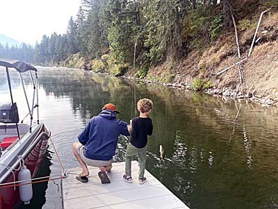 Docks also make for a great place to take kids fishing, as their short attention spans make a quick outing from the bank much easier to handle than a long day in a boat.