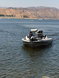 Liz putting her boat on trailer at Castaic