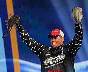 Chris Lane took the lead at Day 2 of the Bassmaster Classic, bringing 19 pounds, 4 ounces to the scales Saturday.