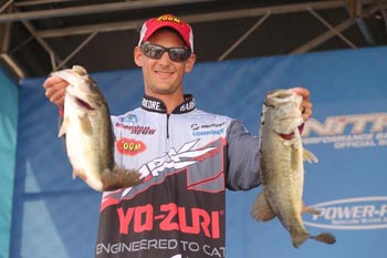 South Carolina's Brandon Cobb leads Day 1 of the Bassmaster Elite at Lake Hartwell with 19 pounds, 9 ounces.                                                                                                                                                        Photo by  Seigo Saito/B.A.S.S.