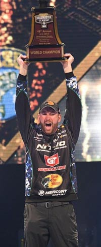 Knoxville native, Ott DeFoe takes home the title of 2019 GEICO Bassmaster Classic presented by DICK'S Sporting Goods champion with three-day total of 49 pounds, 3 ounces.