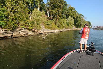 Arkansas pro Greg Bohannon keys on drop-offs in the early stages of the fall bass migration on highland reservoirs. 