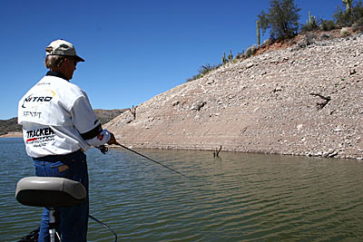 Gary Senft drop-shotting low water conditions