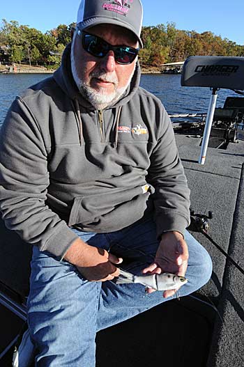 Kelly Power chooses a glide bait to imitate big gizzard shad to catch bass on windy days. 