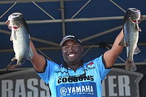 Ish Monroe holds the lead on Day 2 of the Power-Pole Slam at Lake Okeechobee.