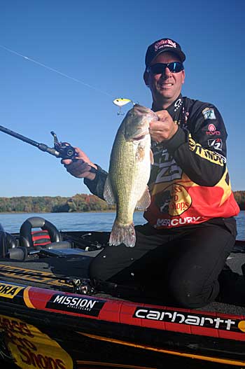 A lipless crankbait has produced victories, and top money finishes for Major League Fishing star Kevin VanDam. 