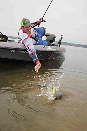 Texas pro Keith Combs suggests fishing slow and being patient to catch bass in cold, muddy water.