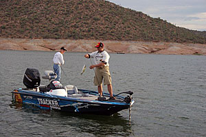 Matt Shura targets deep water structure on Arizona’s Saguaro Lake.