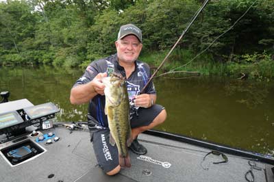 A jig-and-craw combo is Missouri guide Jeff Hoots’ favorite lure for tricking summertime bass hanging around shallow cover. 